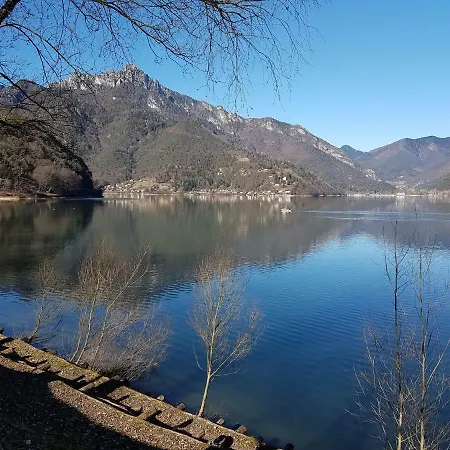 Casa Luca E Cristina Holiday home Mezzolago